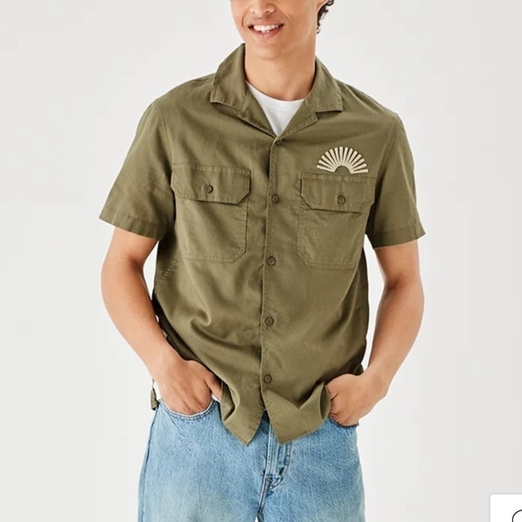 NWT AE Beach Graphic Button-Up Resort Shirt men’s size XXL - Picture 2 of 9